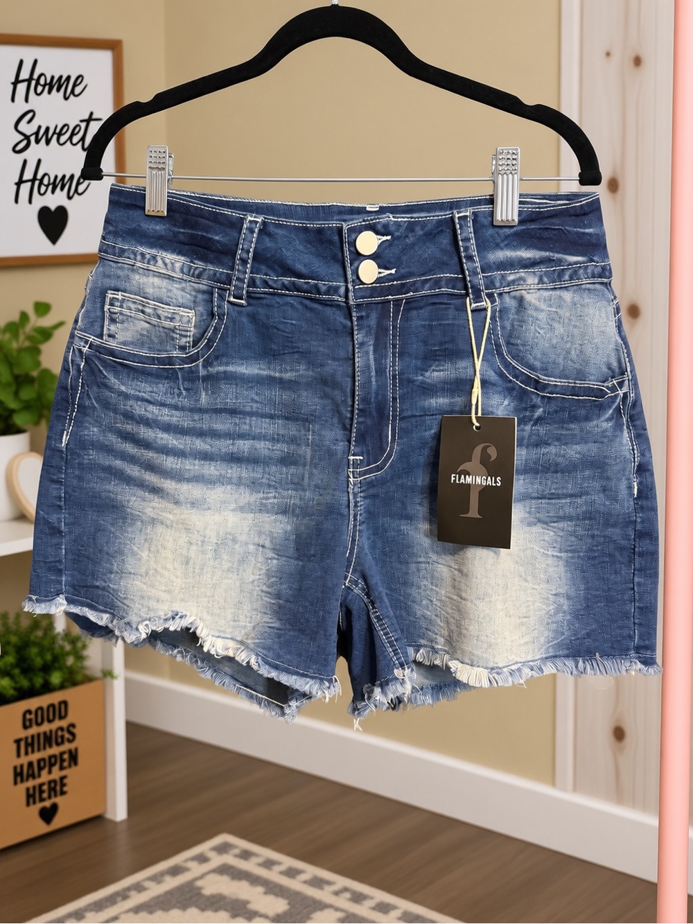 NWT Flamingals XL Embroidered Denim Shorts Frayed Hem Stretch